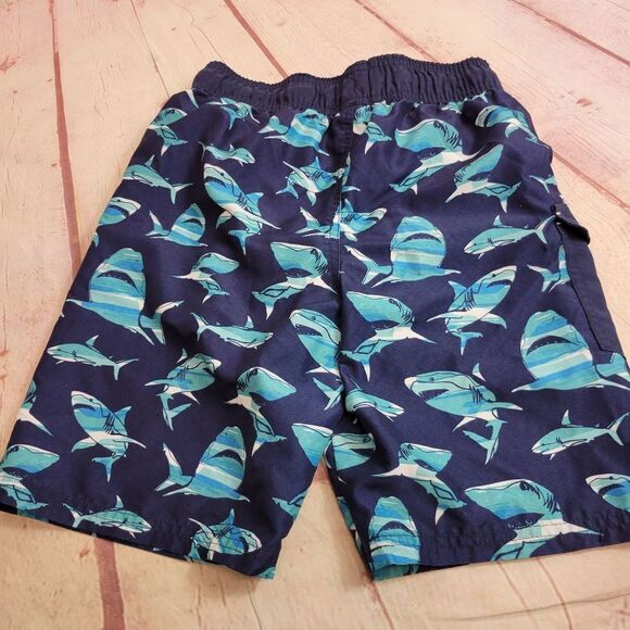 Cat & Jack shark swim trunks M8 - Picture 3 of 3